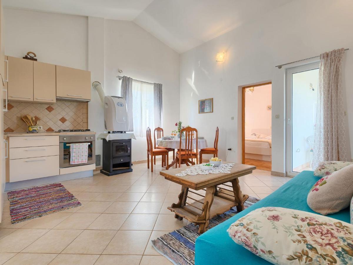 Holiday home Ana Lucija - Rca508 By Interhome Pula